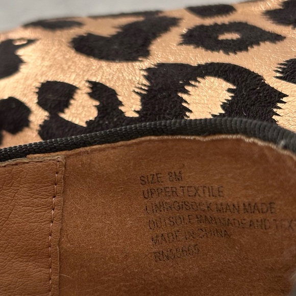 🌼 BP Metallic Leopard Jacquard Fabric Smoking Loafer Flats, 8 - Picture 6 of 10